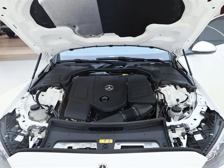 Mercedes-Benz C-Class 2023 — фото 17