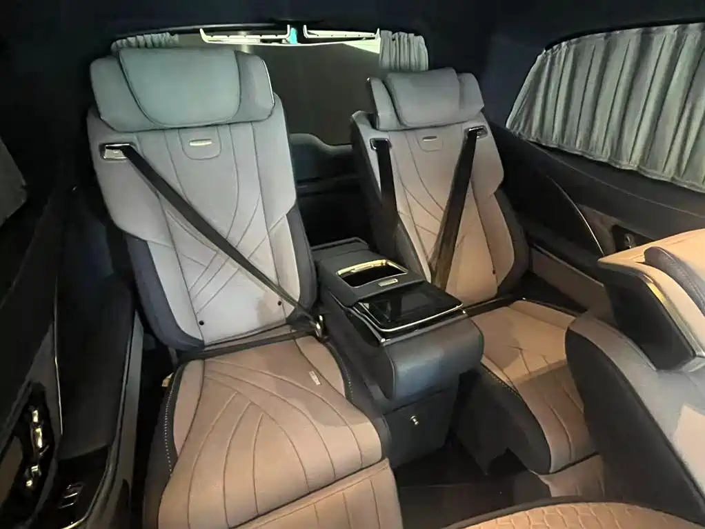 Mercedes-Benz V-Class 2026 — фото 14