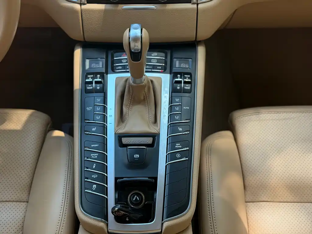 Porsche Macan 2015 — фото 13