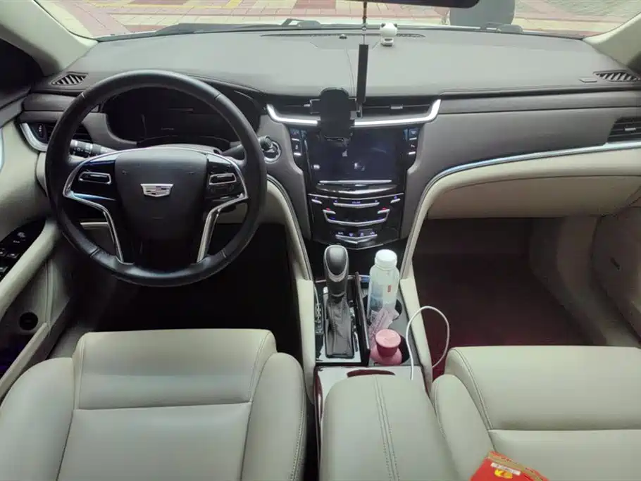 Cadillac XTS 2017 — фото 12