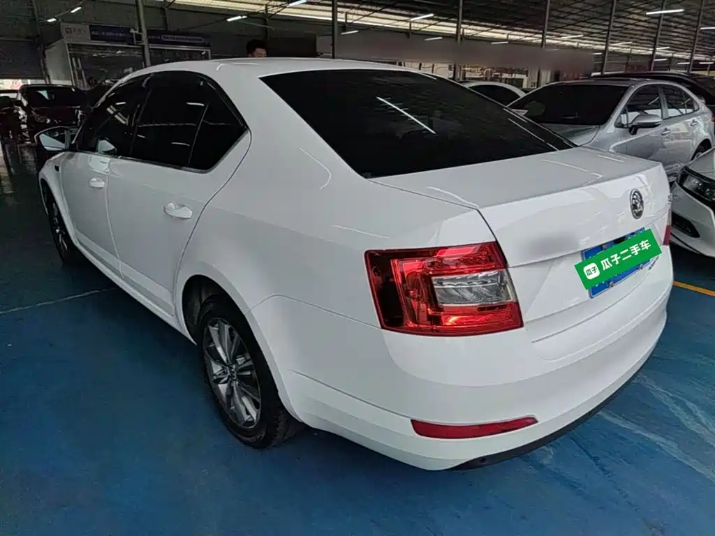 Skoda Octavia 2016 — фото 5