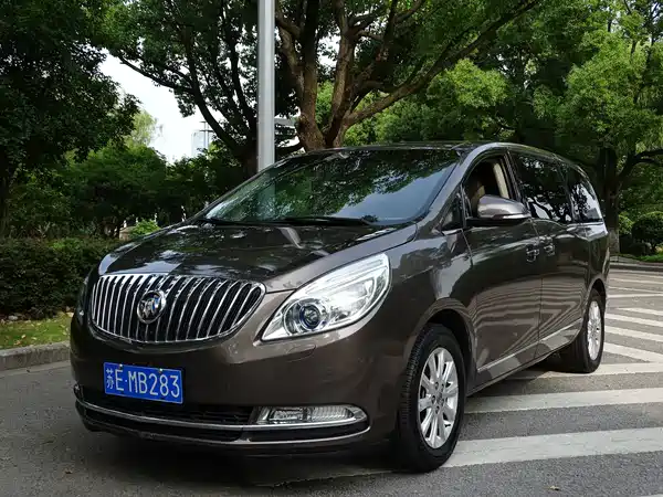 Buick GL8 2011