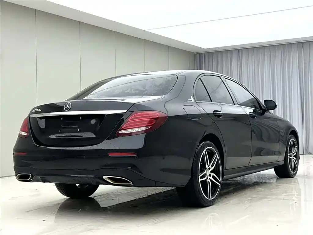 Mercedes-Benz E-Class 2017 — фото 9