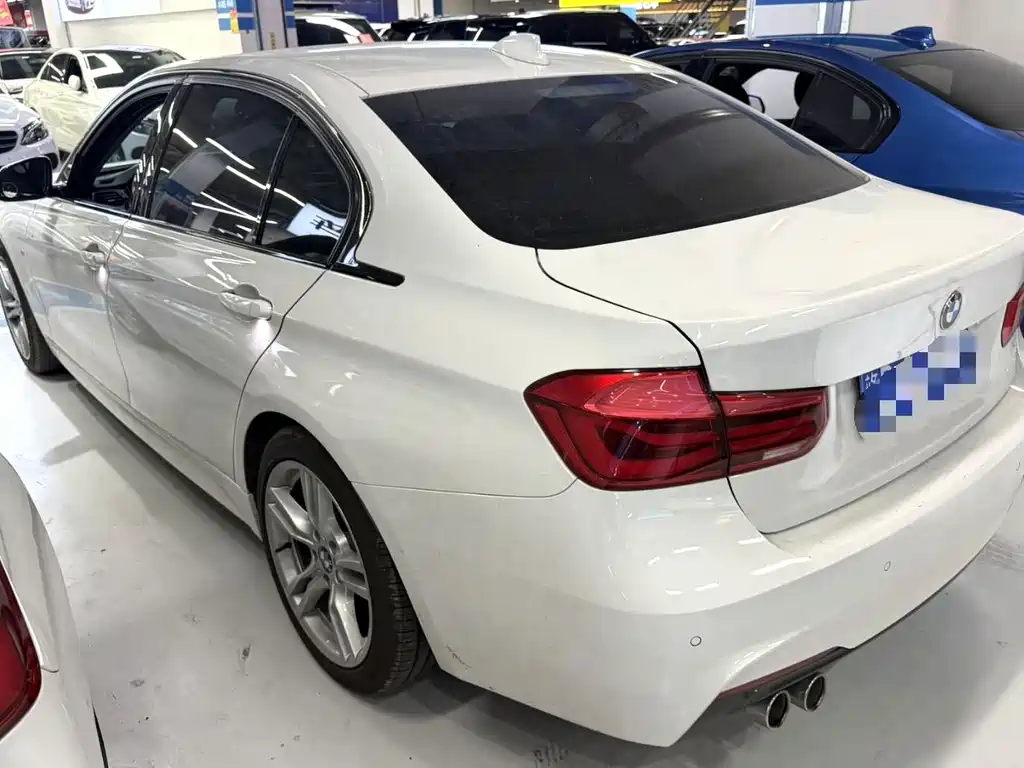 BMW 3 Series 2017 — фото 11