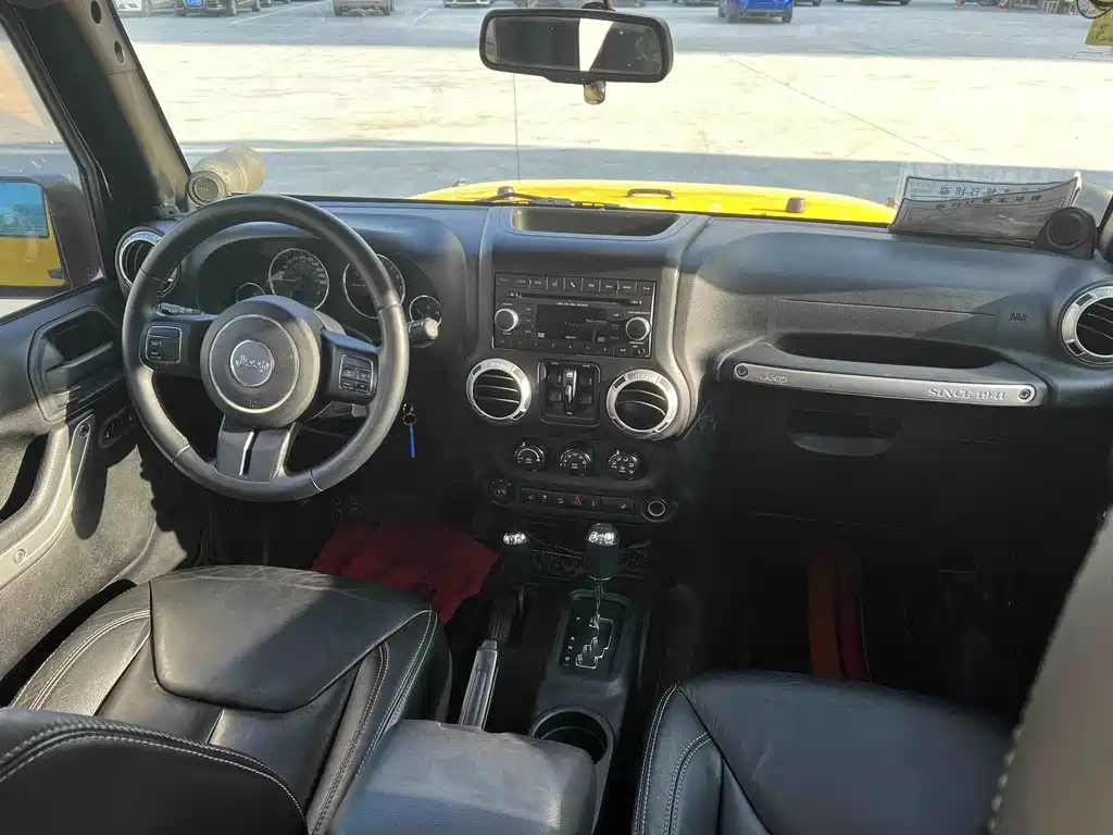Jeep Wrangler 2013 — фото 8