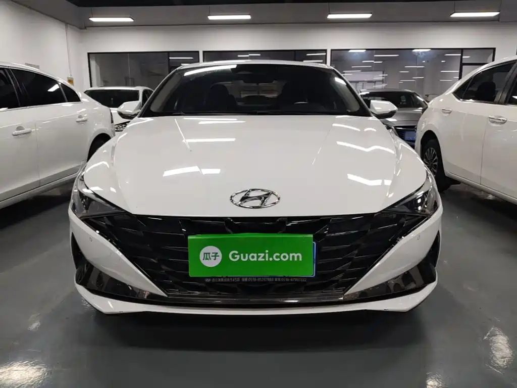 Hyundai Elantra 2021 — фото 3