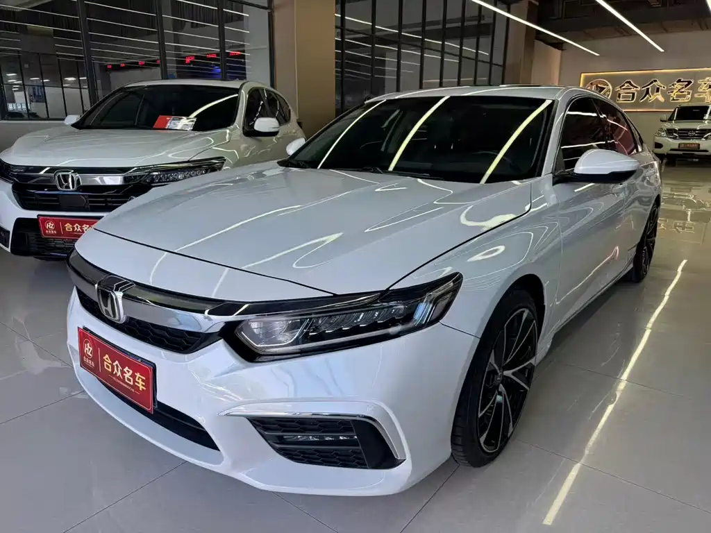 Honda Inspire 2021 — фото 1