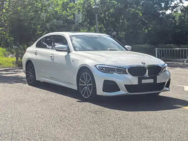 BMW 3 Series 2021