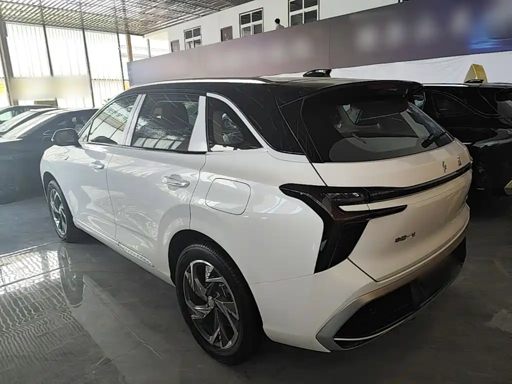 Hongqi HS3 PHEV 2026 — фото 5