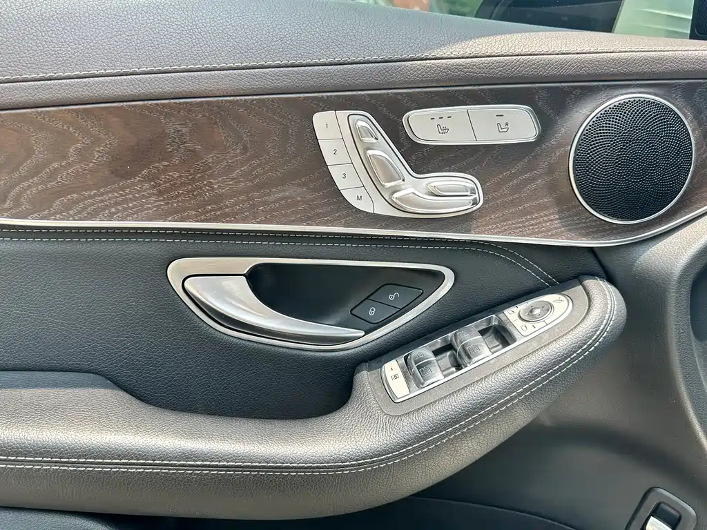 Mercedes-Benz GLC 2020 — фото 14