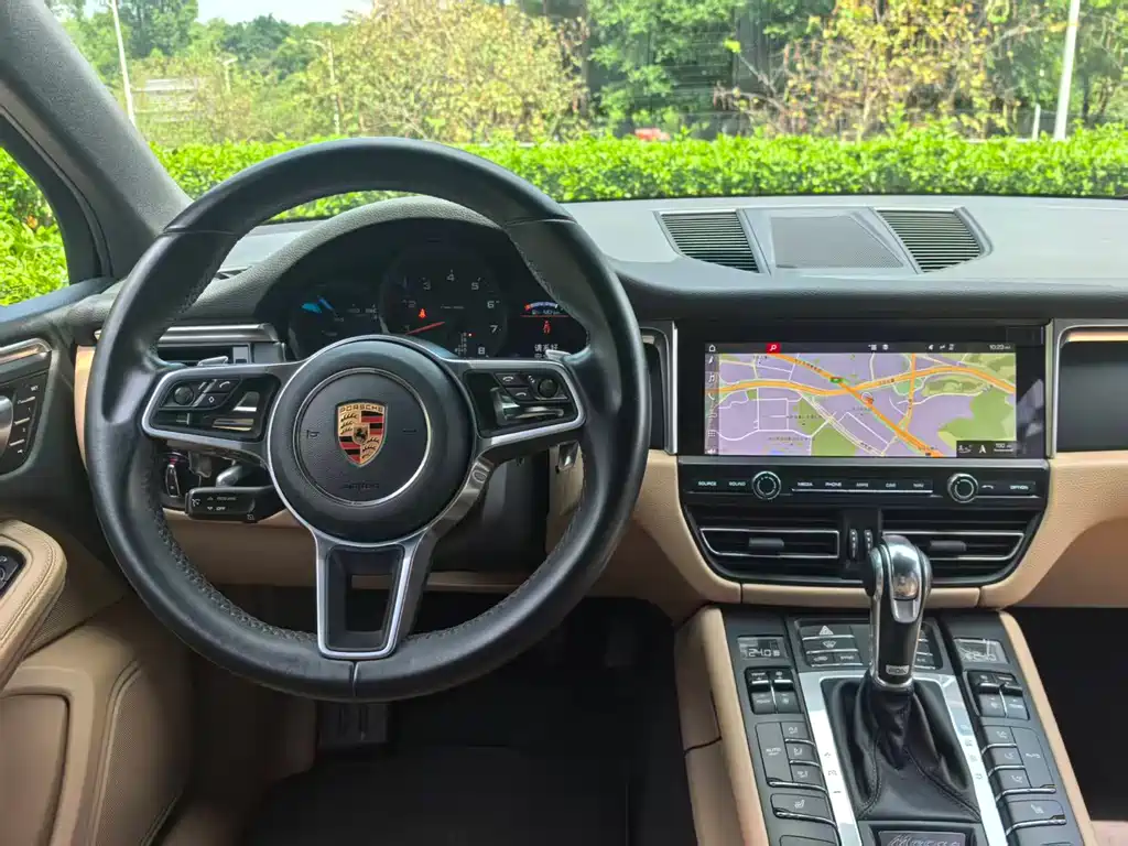 Porsche Macan 2019 — фото 8