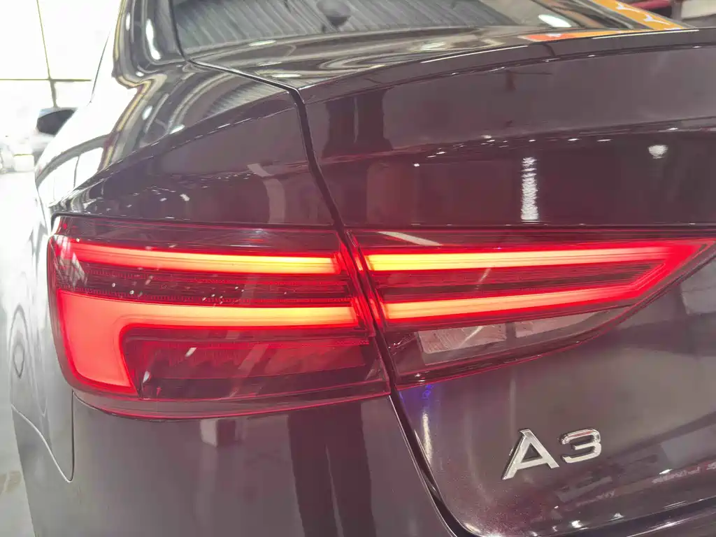 Audi A3 2018 — фото 21