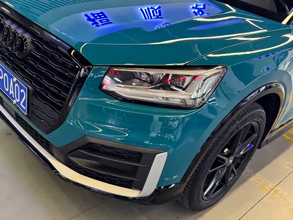 Audi Q2L 2019 — фото 10