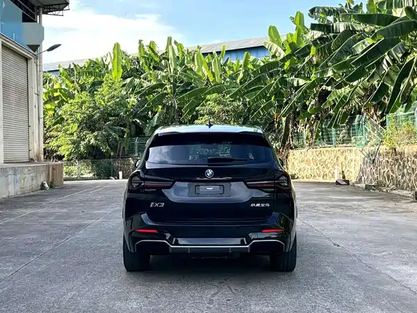 BMW iX3 2022