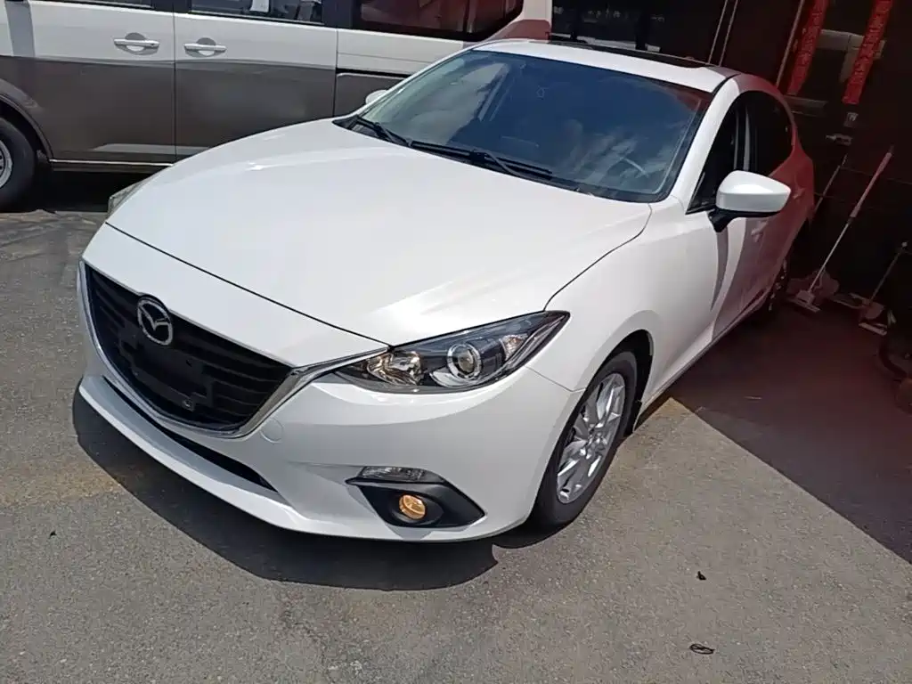 Mazda 3 Angkesela 2015
