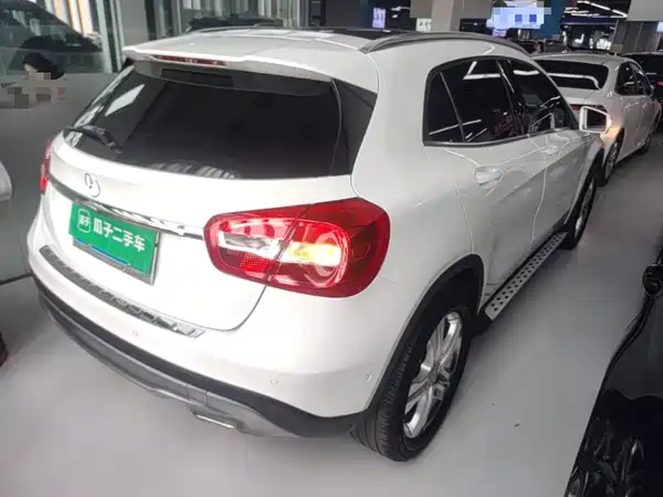 Mercedes-Benz GLA 2017