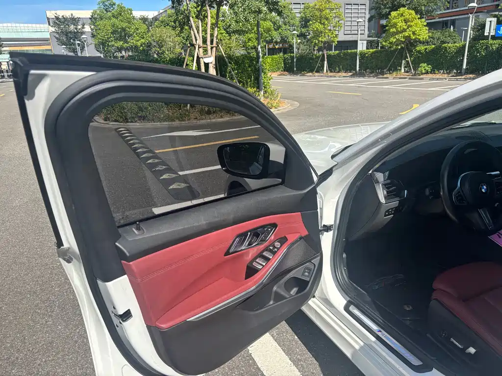 BMW 3 Series 2021