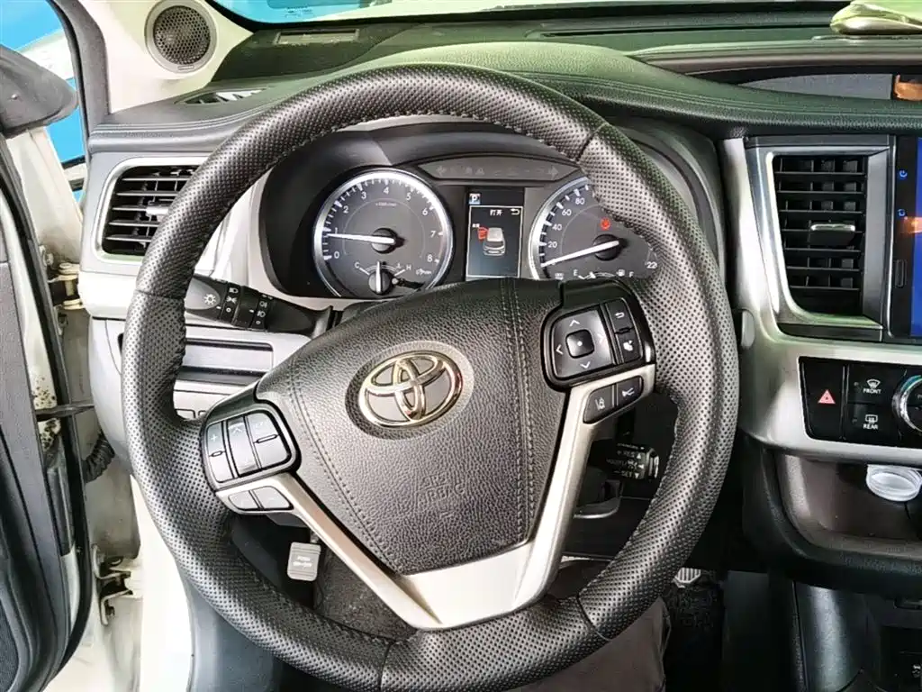 Toyota Highlander 2019 — фото 11