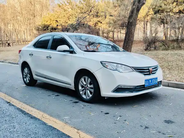 Roewe 360 2015