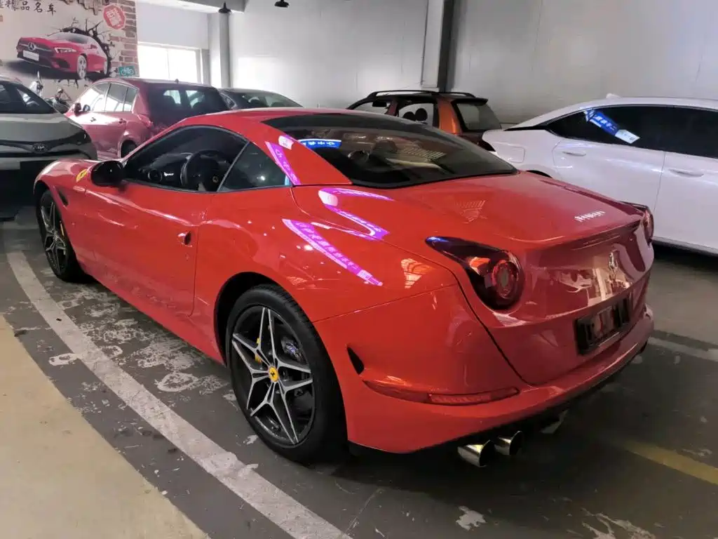Ferrari California T 2017 — фото 3