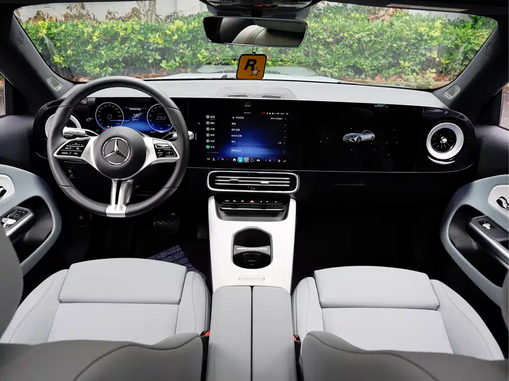 Mercedes-Benz CLA EV 2025 — фото 14
