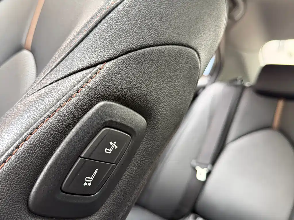 Toyota Camry 2018 — фото 23