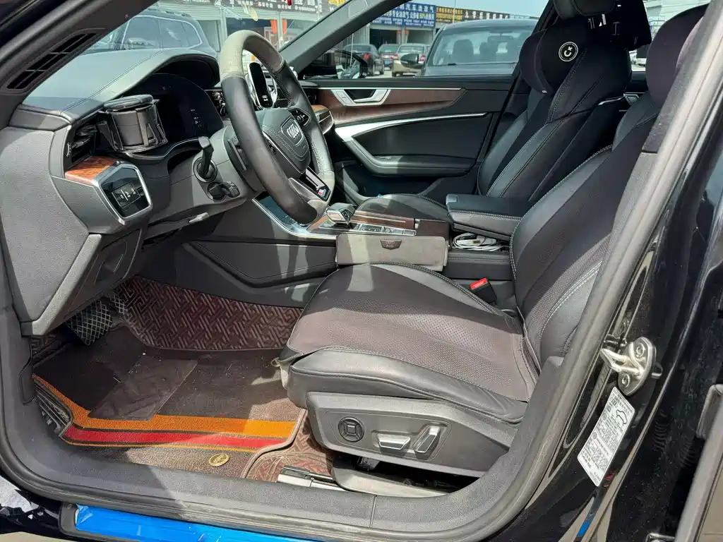 Audi A6L 2022