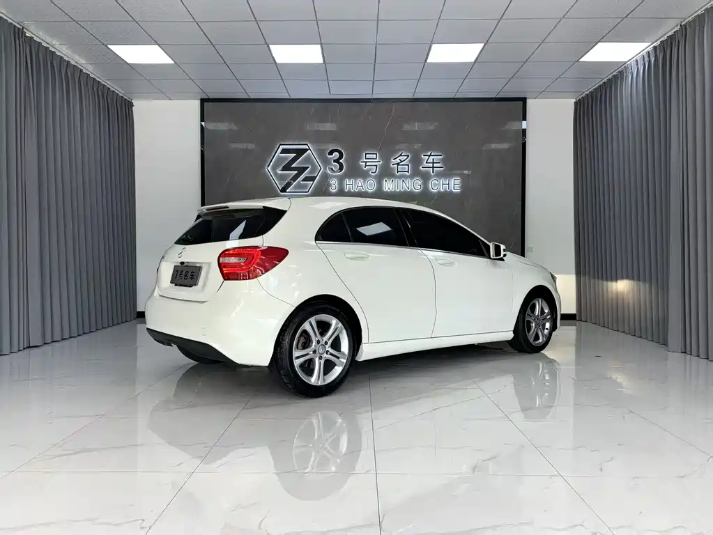 Mercedes-Benz A-Class 2015 — фото 6