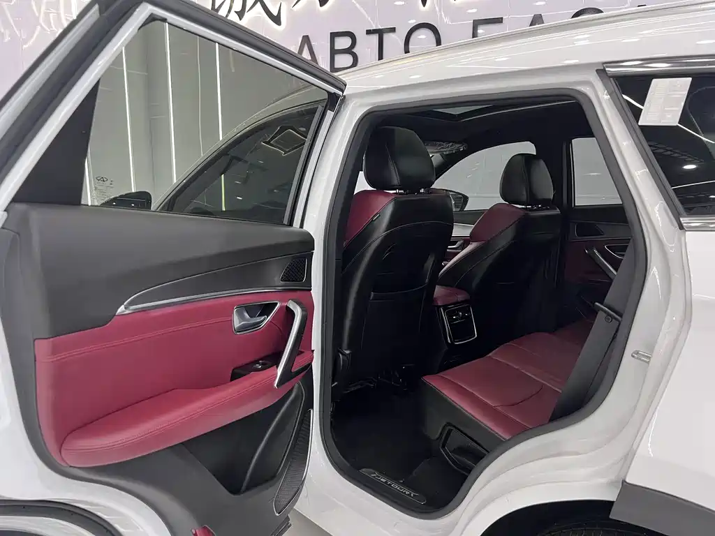 Jetour X70 PLUS 2022 — фото 16