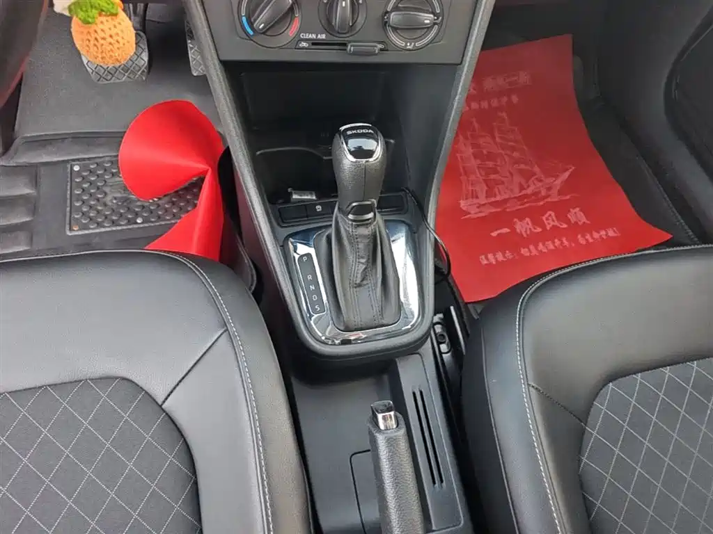 Skoda Rapid Spaceback 2019 — фото 14