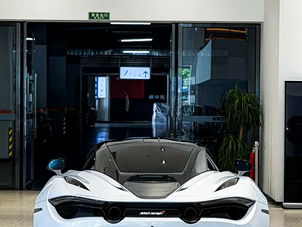 McLaren 720S 2019 — фото 7