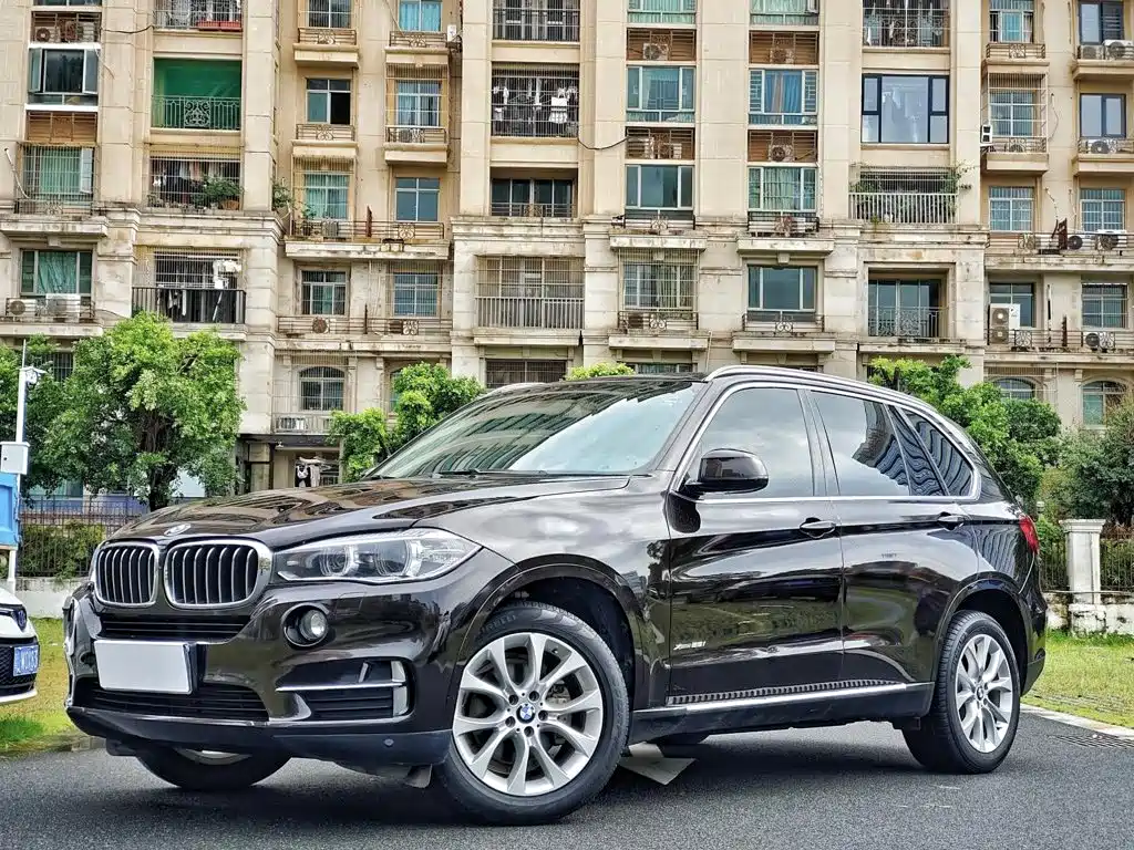 BMW X5 2018 — фото 1