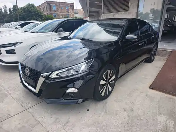 Nissan Teana 2023