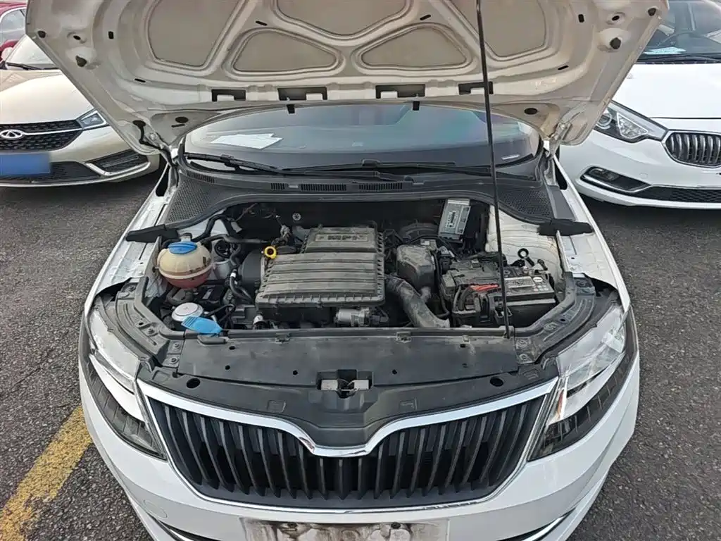 Skoda Rapid Spaceback 2019 — фото 20