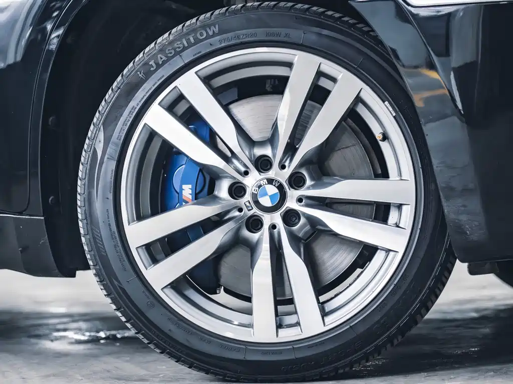 BMW X6 M 2013 — фото 8