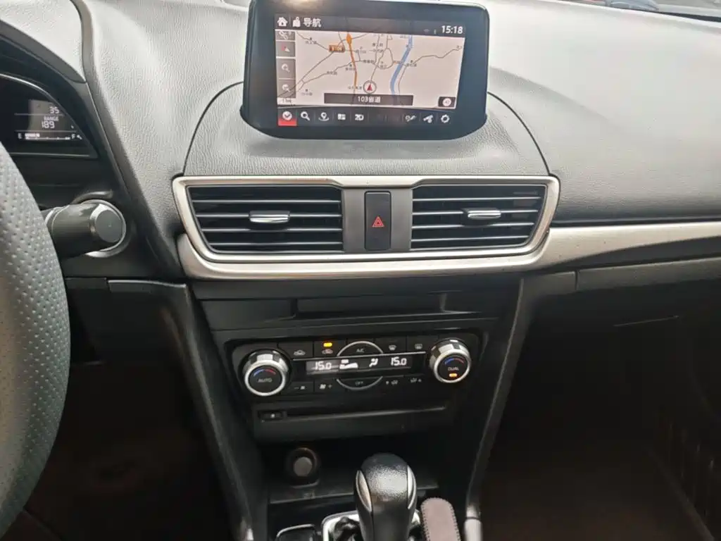 Mazda 3 Angkesela 2018 — фото 13