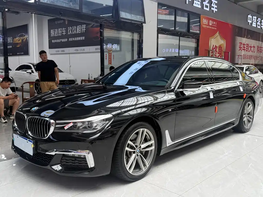 BMW 7 Series 2018 — фото 1