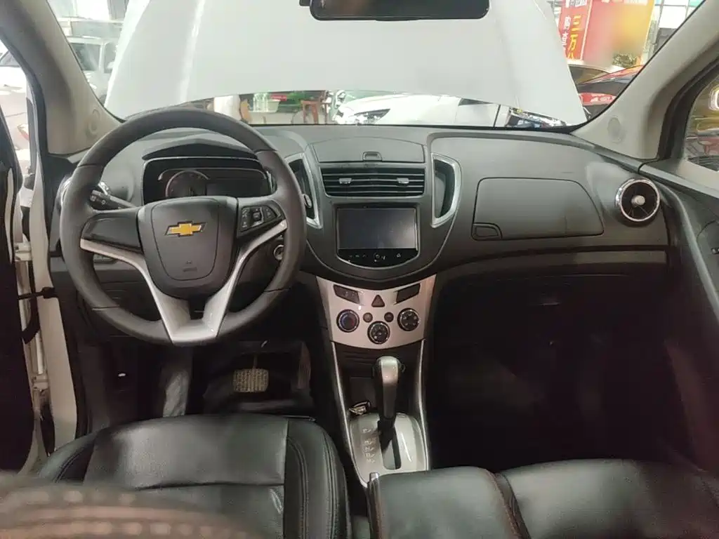 Chevrolet Trax 2015 — фото 10