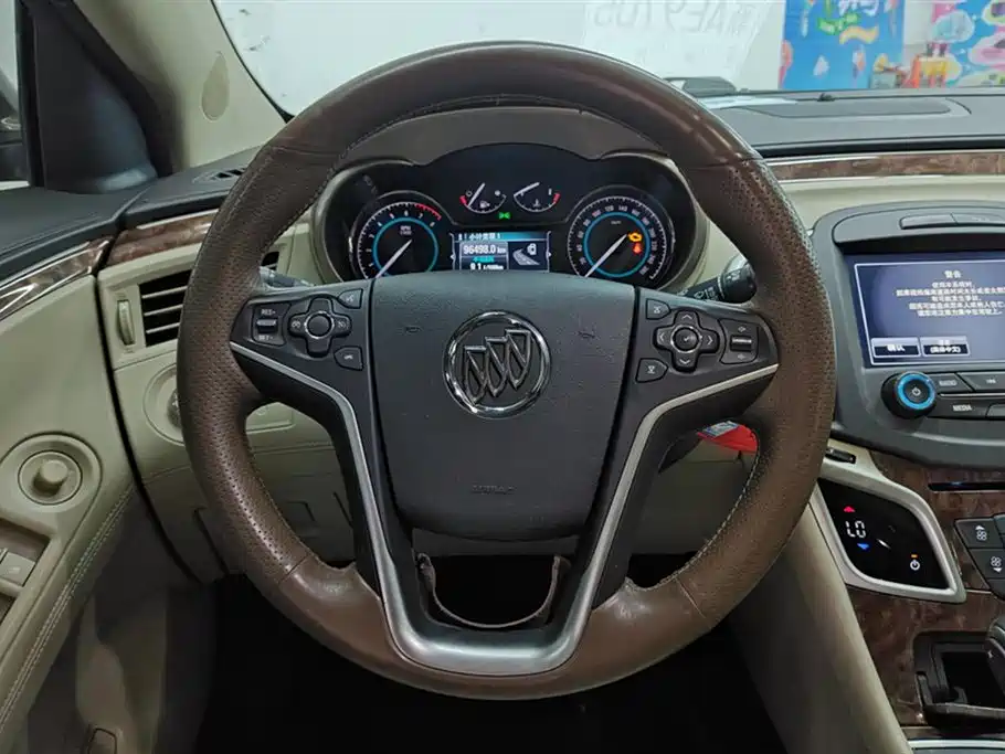 Buick LaCrosse 2015 — фото 15