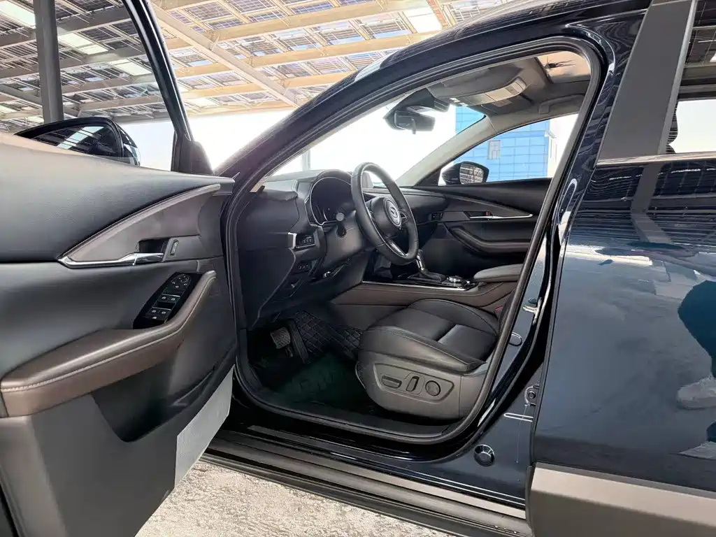 Mazda CX-30 2024
