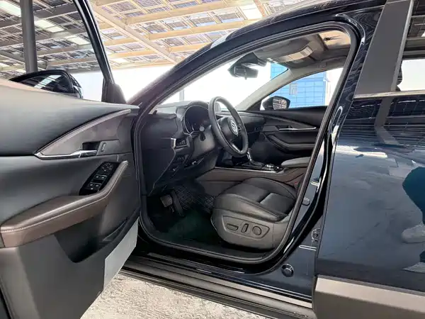 Mazda CX-30 2024