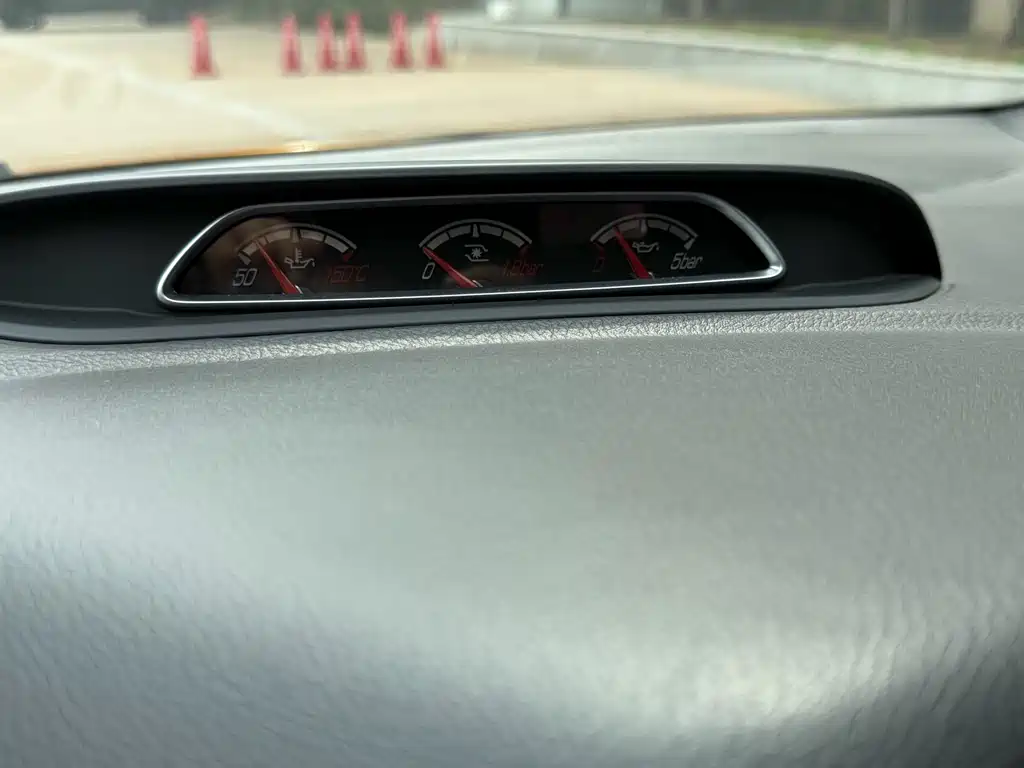 Ford Focus 2014 — фото 11
