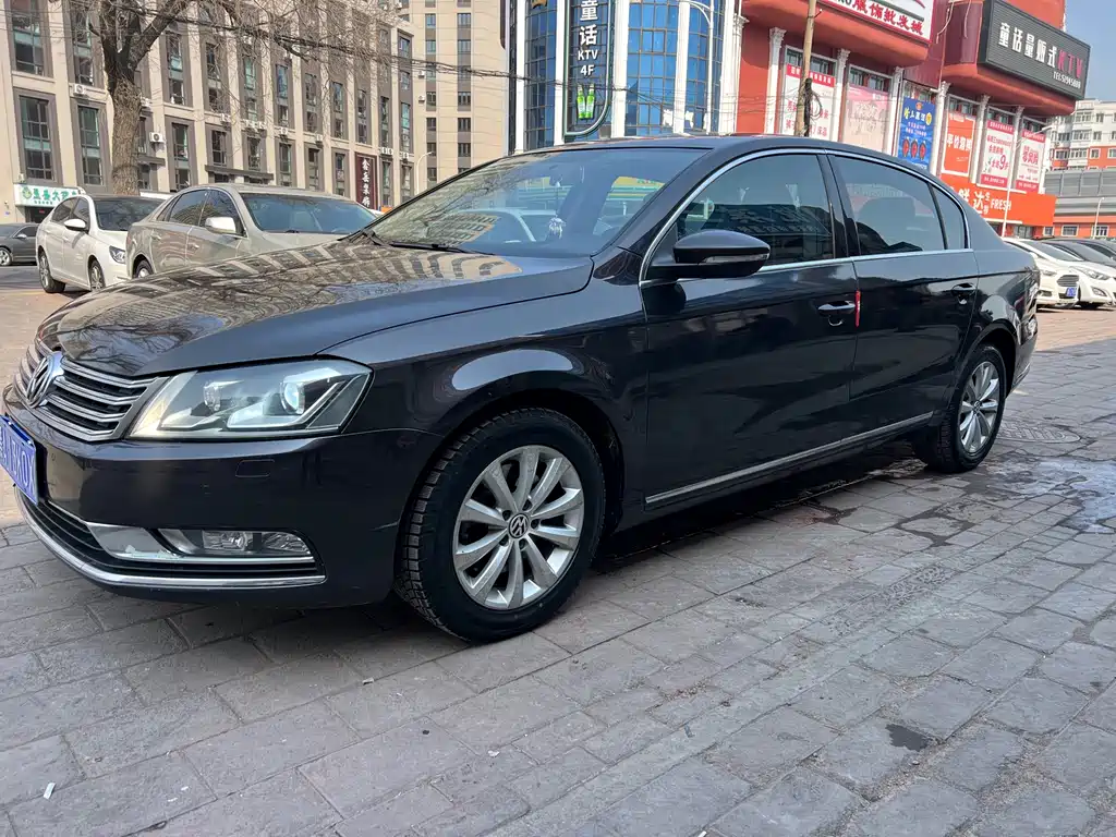 Volkswagen Magotan 2012