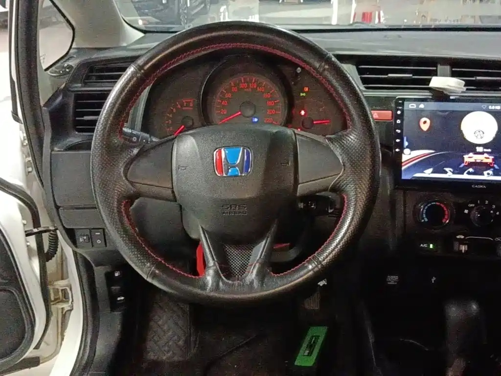Honda Fit 2015 — фото 11