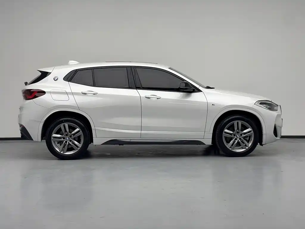 BMW X2 2024 — фото 10