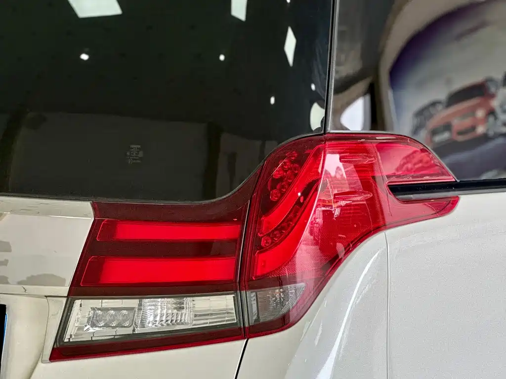 Toyota Alphard 2016 — фото 41