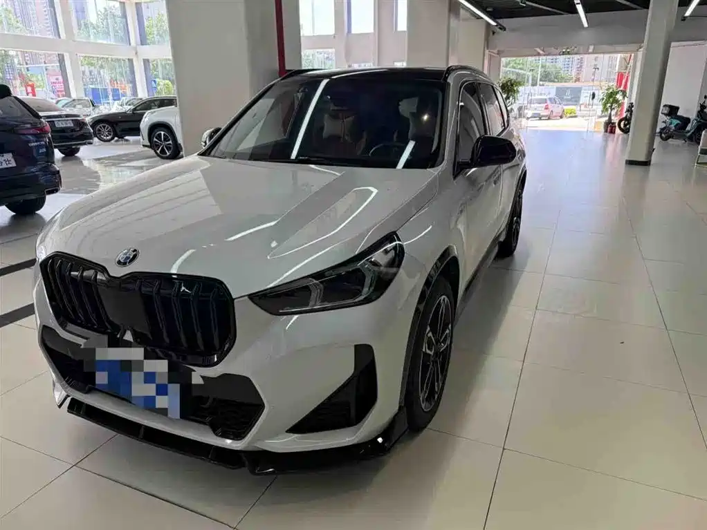 BMW X1 2023 — фото 1