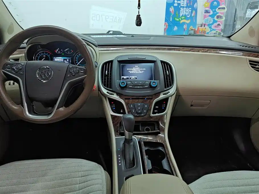 Buick LaCrosse 2015 — фото 12