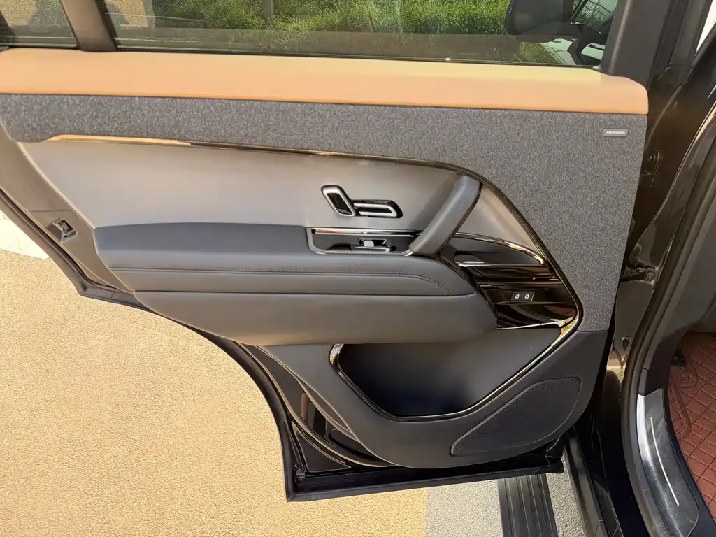 Land Rover Range Rover Sport 2025 — фото 16