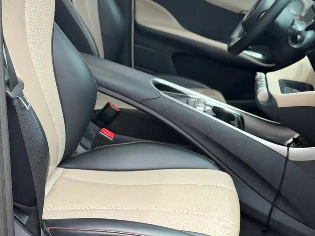 BYD Dolphin 2023